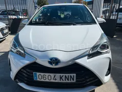 Blanco Usado 2018 Toyota Yaris Hybrid Advance Berlina | 13.950 € (Precio justo)