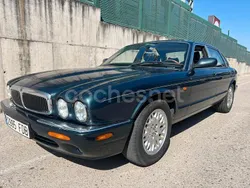 Verde Usado 2001 Jaguar XJ8 Executive Berlina | 8900 €