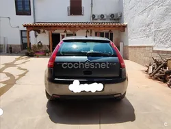 Gris / plata Usado 2010 Citroën C4 Berlina | 3500 € (Precio justo)