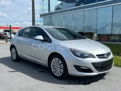 Gris / plata Usado 2015 Opel Astra Dynamic Berlina | 5500 € (Caro)