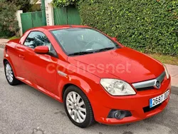 Rojo Usado 2004 Opel Tigra Edition Descapotable | 3990 € (Precio justo)
