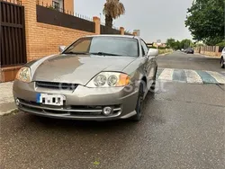 Gris / plata Usado 2003 Hyundai Coupé Coupe | 2750 €