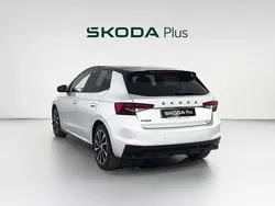 Gris plata Usado 2024 Skoda Fabia Monte Carlo Berlina | 22.300 € (Precio justo)