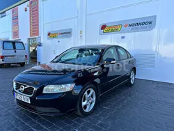Negro Usado 2011 Volvo S40 Momentum Berlina | 4500 € (Precio justo)