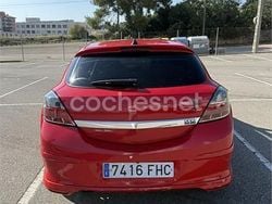 Rojo Usado 2006 Opel Astra GTC Sport Berlina | 3300 € (Precio justo)
