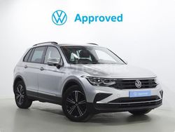 Gris / plata Usado 2021 VW Tiguan Life SUV | 25.300 € (Buen precio)