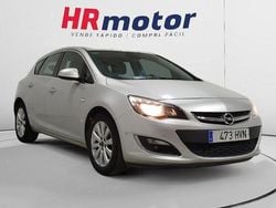 Usado 2014 Opel Astra Selective | 8450 € (Precio justo)