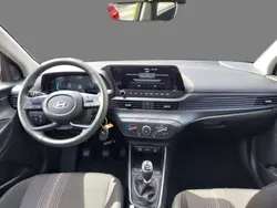 Amarillo Usado 2024 Hyundai i20 Berlina | 16.190 € (Buen precio)