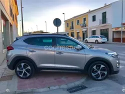 Beige Usado 2016 Hyundai Tucson Style SUV | 17.500 €
