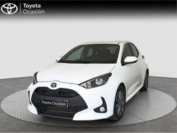 Blanco Usado 2022 Toyota Yaris Hybrid Active Monovolumen | 17.990 € (Buen precio)