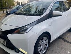 Blanco Usado 2016 Toyota Aygo X-play Utilitario | 7900 € (Precio justo)