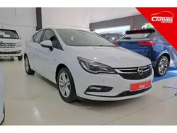 Blanco Usado 2018 Opel Astra Selective Utilitario | 12.900 € (Un poco caro)