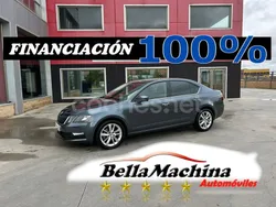 Gris Usado 2020 Skoda Octavia Ambition Familiar | 16.750 € (Buen precio)