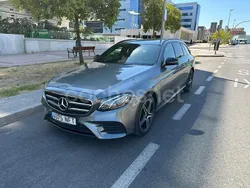 Gris / plata Usado 2020 Mercedes E300 Familiar | 42.000 € (Caro)