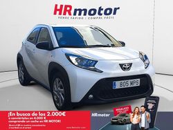 Blanco Usado 2024 Toyota Aygo Play Utilitario | 15.610 € (Un poco caro)