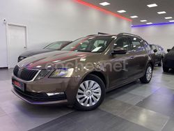 Marrón Usado 2018 Skoda Octavia Ambition Familiar | 14.900 € (Un poco caro)