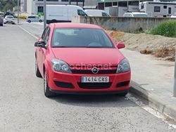 Rojo Usado 2004 Opel Astra Enjoy Berlina | 1850 € (Precio justo)