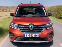 Blanco Usado 2023 Renault Kangoo Monovolumen | 19.000 € (Un poco caro)