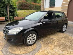 Negro Usado 2009 Opel Astra Enjoy Utilitario | 3790 € (Un poco caro)