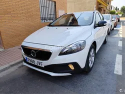 Blanco Usado 2016 Volvo V40 CC Kinetic Familiar | 9900 € (Precio justo)