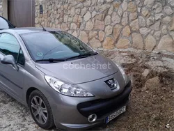 Gris / plata Usado 2008 Peugeot 207 CC Descapotable | 4600 € (Super precio)