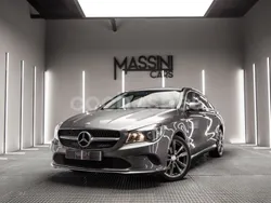 Gris / plata Usado 2017 Mercedes CLA200 Shooting Brake Familiar | 16.999 € (Precio justo)