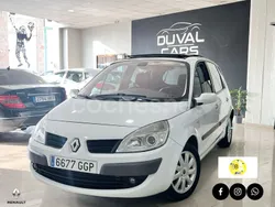 Blanco Usado 2009 Renault Scénic III Dynamique Monovolumen | 5490 € (Precio justo)