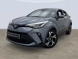Gris / plata Usado 2024 Toyota C-HR Advance SUV | 26.795 € (Precio justo)