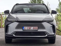 Azul Usado 2024 Toyota bZ4X Plus SUV | 42.950 € (Caro)