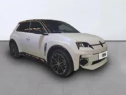 Blanco Usado 2024 Renault R5 Iconic Utilitario | 29.867 € (Precio justo)