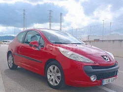Rojo Usado 2008 Peugeot 207 Berlina | 3990 € (Precio justo)