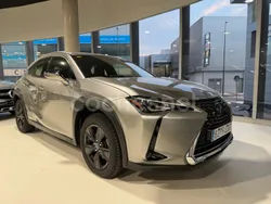 Gris / plata Usado 2020 Lexus UX Business Edition SUV | 27.500 € (Precio justo)