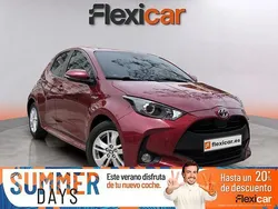 Granate Usado 2021 Toyota Yaris Hybrid Active Berlina | 19.990 € (Un poco caro)