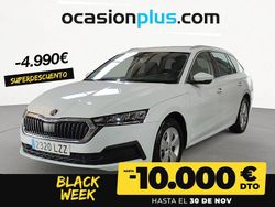 Blanco Usado 2022 Skoda Octavia Ambition Familiar | 19.250 € (Precio justo)