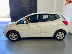 Blanco Usado 2015 Kia Venga Utilitario | 7499 €