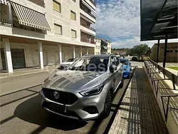 Gris / plata Usado 2024 MG ZS Luxury Berlina | 17.100 € (Precio justo)