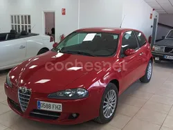 Rojo Usado 2007 Alfa Romeo 147 Utilitario | 3890 € (Precio justo)