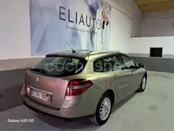 Beige Usado 2011 Renault Laguna III Dynamique Familiar | 5990 € (Precio justo)