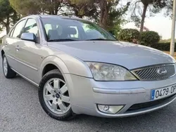 Gris / plata Usado 2005 Ford Mondeo Ambiente Berlina | 2350 € (Precio justo)