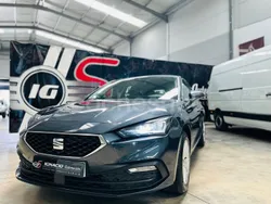 Gris / plata Usado 2022 Seat Leon Reference Berlina | 15.990 € (Precio justo)