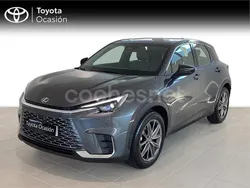 Gris / plata Usado 2024 Lexus LBX SUV | 35.990 € (Precio justo)