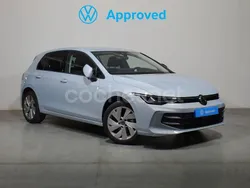 Azul Usado 2024 VW Golf VIII Berlina | 27.006 € (Precio justo)