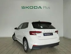 Blanco Usado 2024 Skoda Fabia Selection | 17.690 € (Precio justo)