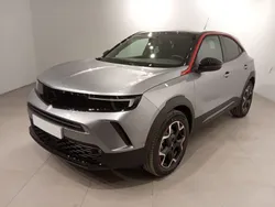 Gris Usado 2023 Opel Mokka-e GSe SUV | 25.873 € (Un poco caro)