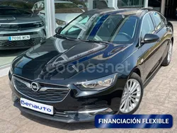 Negro Usado 2020 Opel Insignia Selective Berlina | 14.990 €