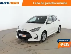 Blanco Usado 2021 Toyota Yaris Hybrid Active Berlina | 19.099 € (Precio justo)