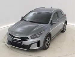 Lunar silver (css) Usado 2024 Kia XCeed SUV | 22.523 € (Precio justo)