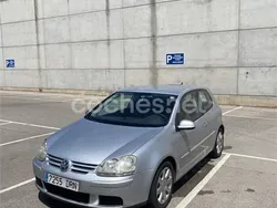 Gris / plata Usado 2005 VW Golf IV Trendline Berlina | 3400 € (Precio justo)