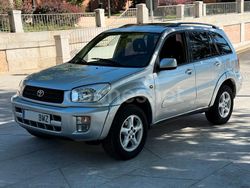 Gris / plata Usado 2001 Toyota RAV4 Sol SUV | 9990 € (Un poco caro)