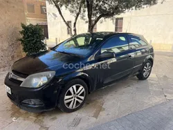 Negro Usado 2008 Opel Astra GTC Sport Berlina | 3000 € (Precio justo)